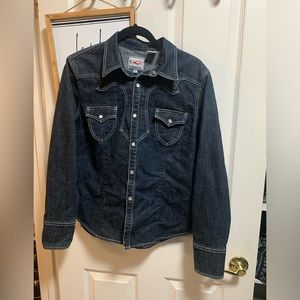 Roper denim tapered shirt with snap buttons. Size Large EUC